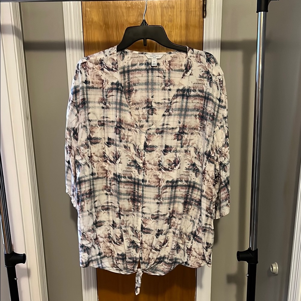 Chic Plaid and Floral Blouse with Tie